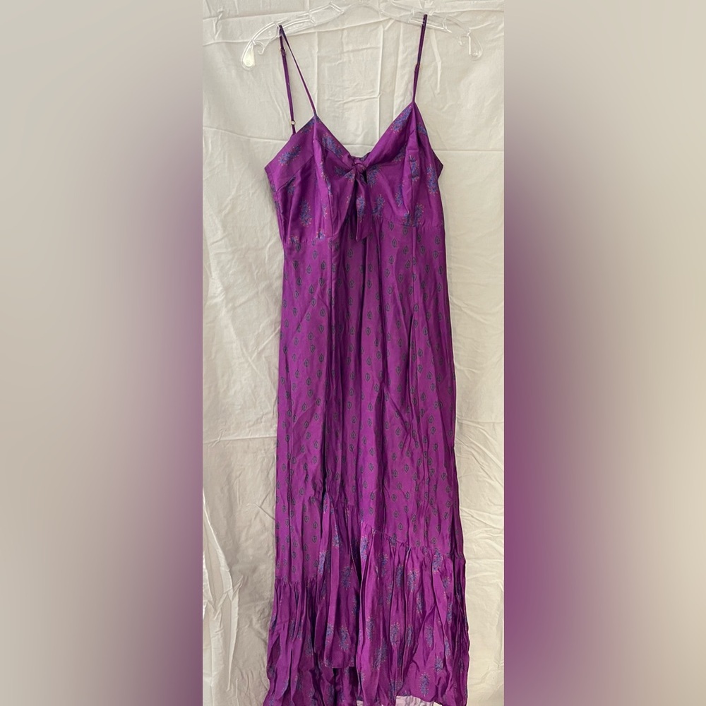 Light maxi dress with bust tie and slit